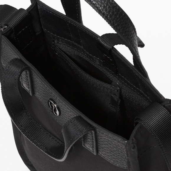 Rare Lululemon Micro Tote - Picture 5 of 9
